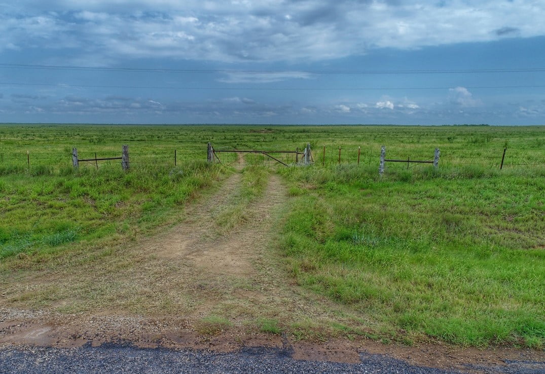 687 acres in Clay County