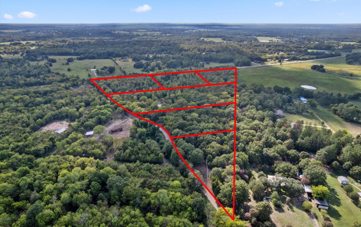 3 acres in Titus County